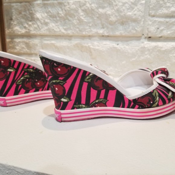 Betsey Johnson Cherry wedge mules - Picture 4 of 4